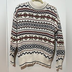 Unisex Patterned Sweater - Cream, Green, and Red size M